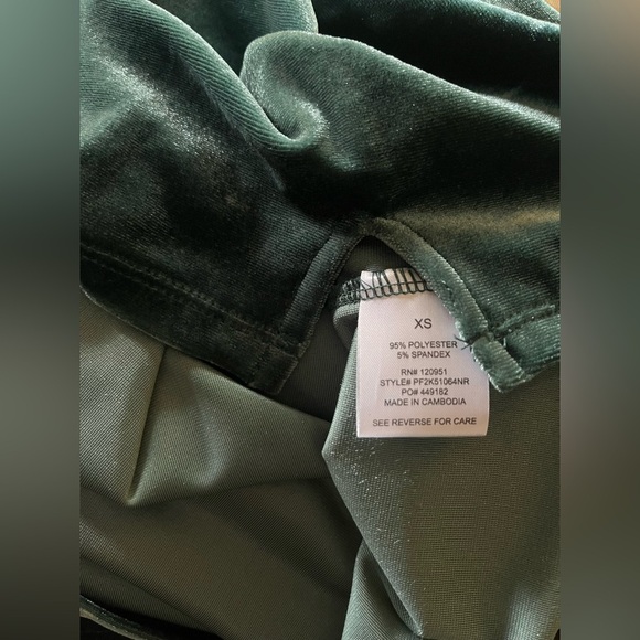 NWOT Pink Rose Cowl Neck Velvet Mini Dress Women’s XS Green Holiday Fall Revolve - Picture 9 of 12